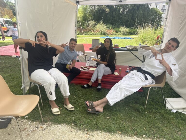 Photographie de nos membres lors des Estivales organisées par la ville de Gagny.