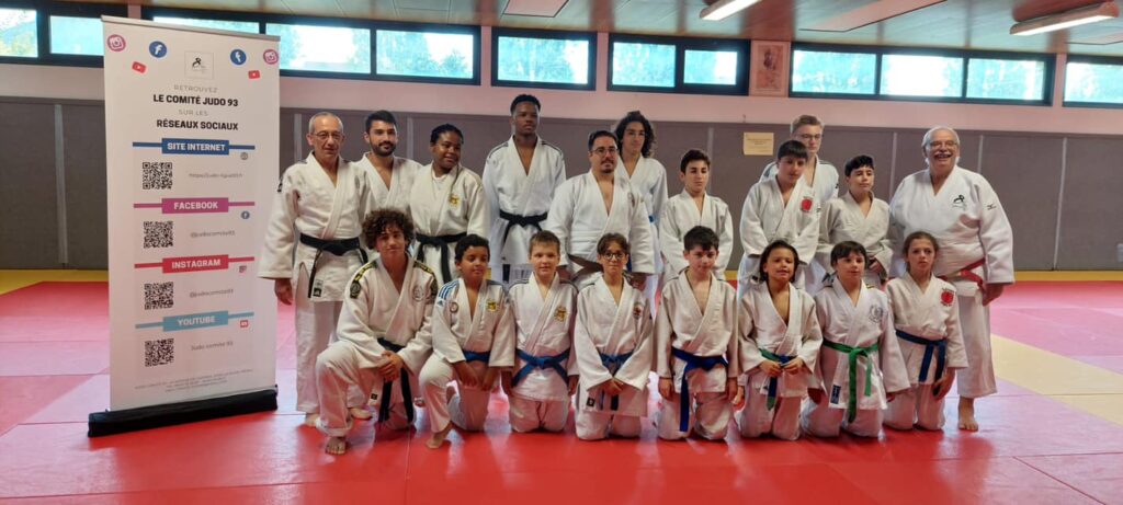 Photographie de la nouvelle génération d'arbitres lors du stage de l'école départementale d'arbitrage.